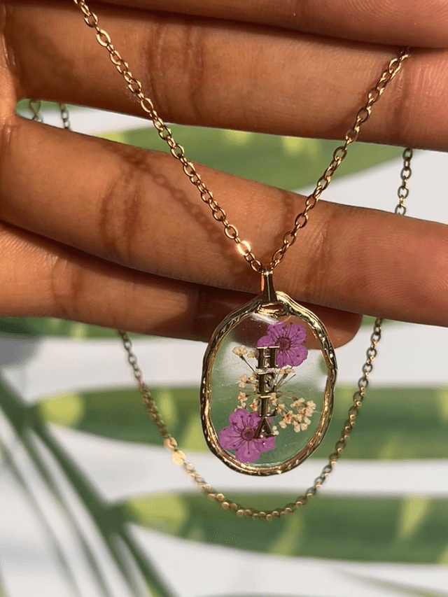 Collier Genesis